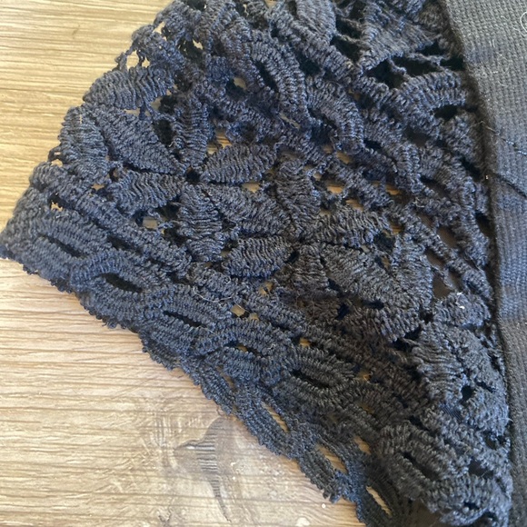 Black Cap-Sleeve Midi Sheath Dress, made in Japan, 97% cotton - Picture 4 of 6